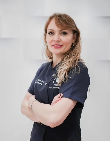 Cristina Savin Raut, higienista bucodental en la Clínica Dental Martínez Lozano
