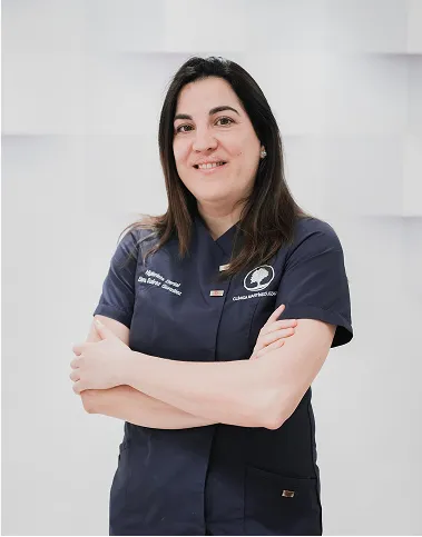 Elena Suárez González, higienista bucodental en la Clínica Dental Martínez Lozano